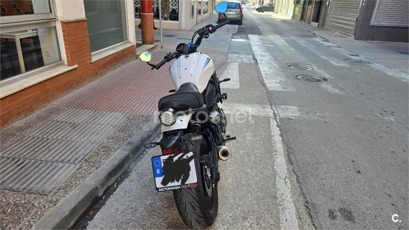 Yamaha XSR 700 – Vista 4