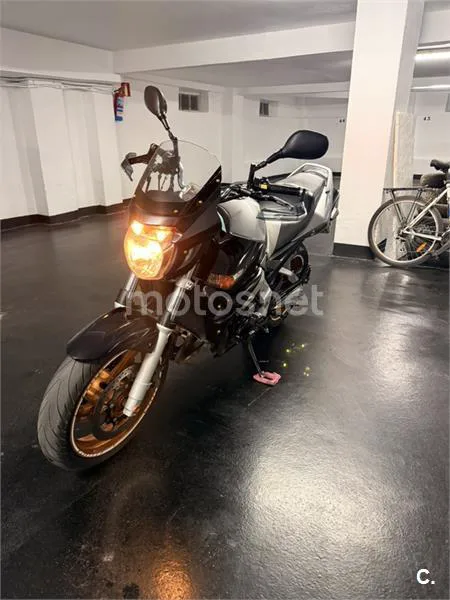 Suzuki GSR 600 – Vista 3