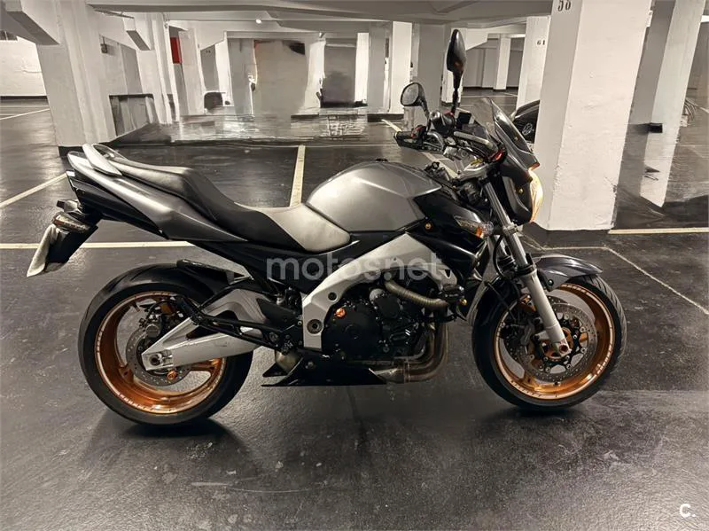 Suzuki GSR 600 – Vista 4