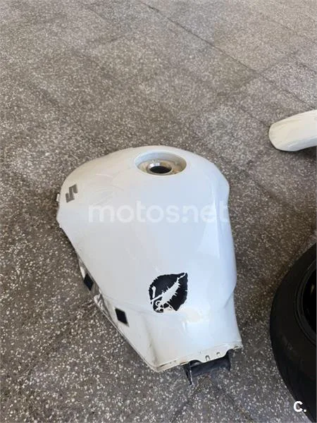 Suzuki GSR 600 – Vista 6