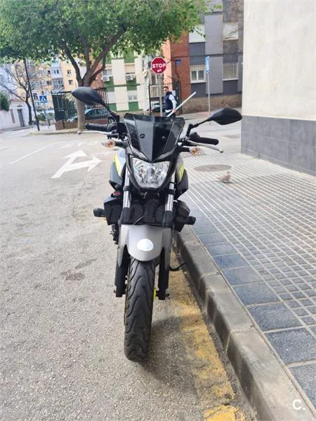 Yamaha MT-03 – Vista 3