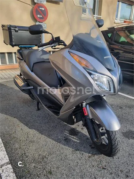 Honda NSS 300 Forza – Vista 2