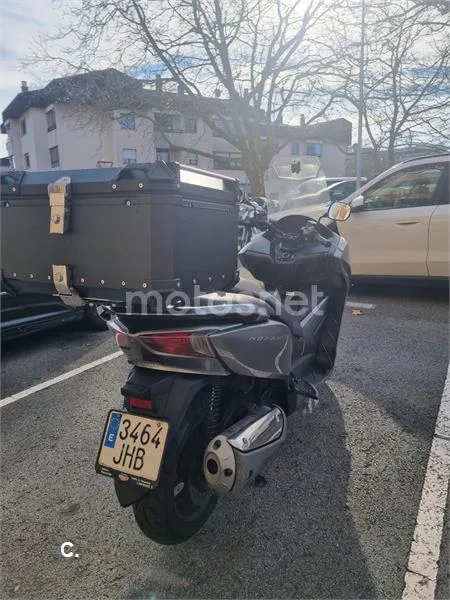 Honda NSS 300 Forza – Vista 3