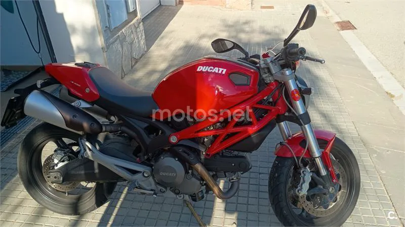 Ducati Monster 696+ 3900 € 2011 Barcelona - 1