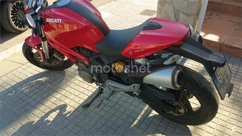 Ducati Monster 696+ – Vista 3