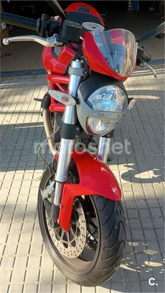 Ducati Monster 696+ – Vista 4