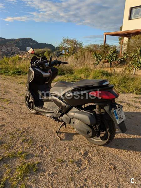 Yamaha XMAX 125 – Vista 11