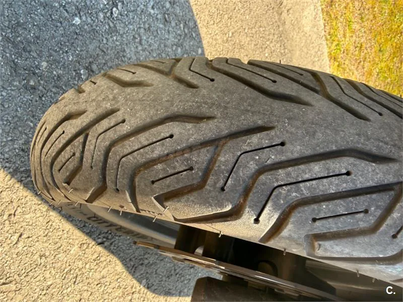 SYM Joymax 300 – Vista 6