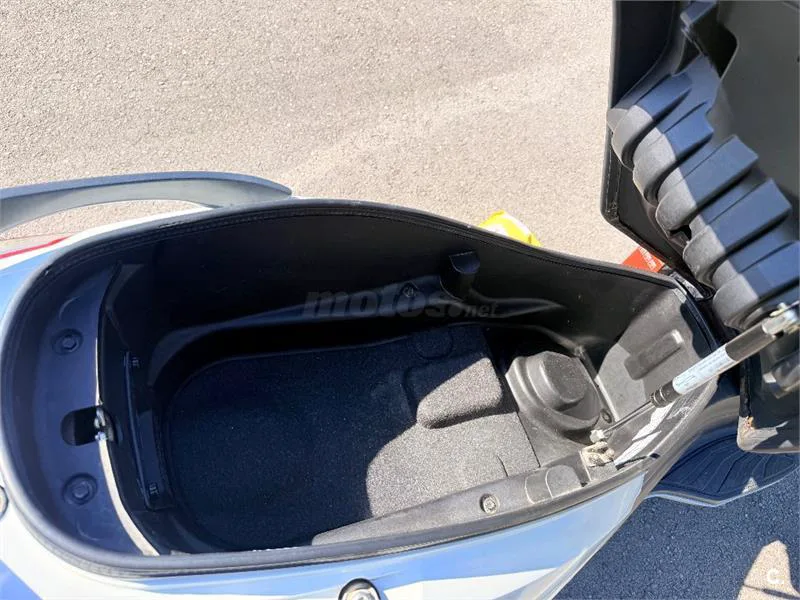 SYM Joymax 300 – Vista 8