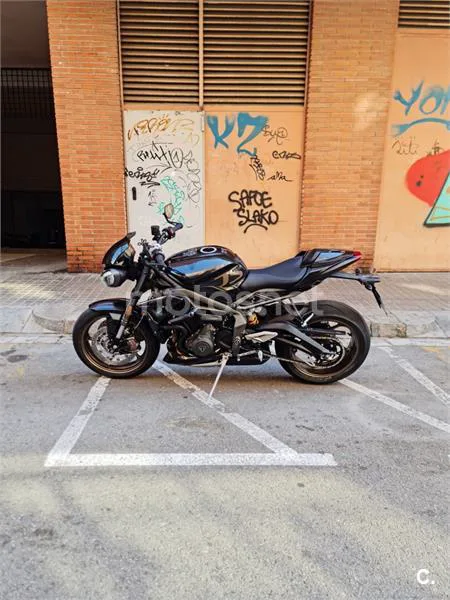 Triumph Street Triple 765 – Vista 2
