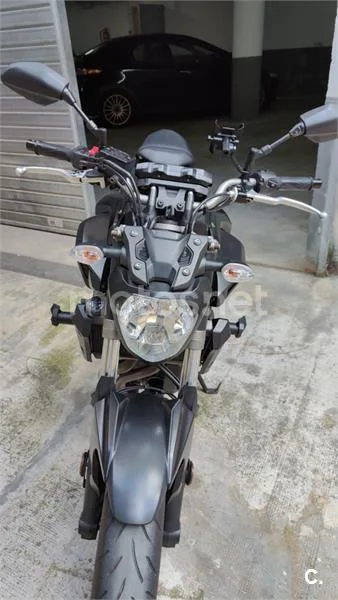 Yamaha MT-07 – Vista 7