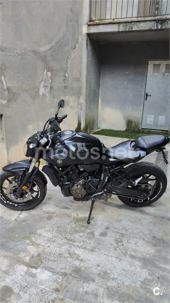 Yamaha MT-07 – Vista 9