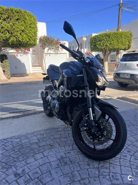 Kawasaki Z 900 – Vista 3