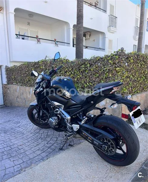 Kawasaki Z900 - Vista 4
