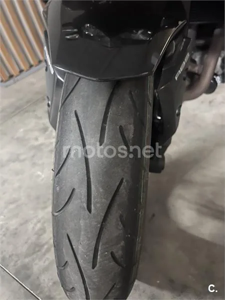 Kawasaki Z900 - Vista 5