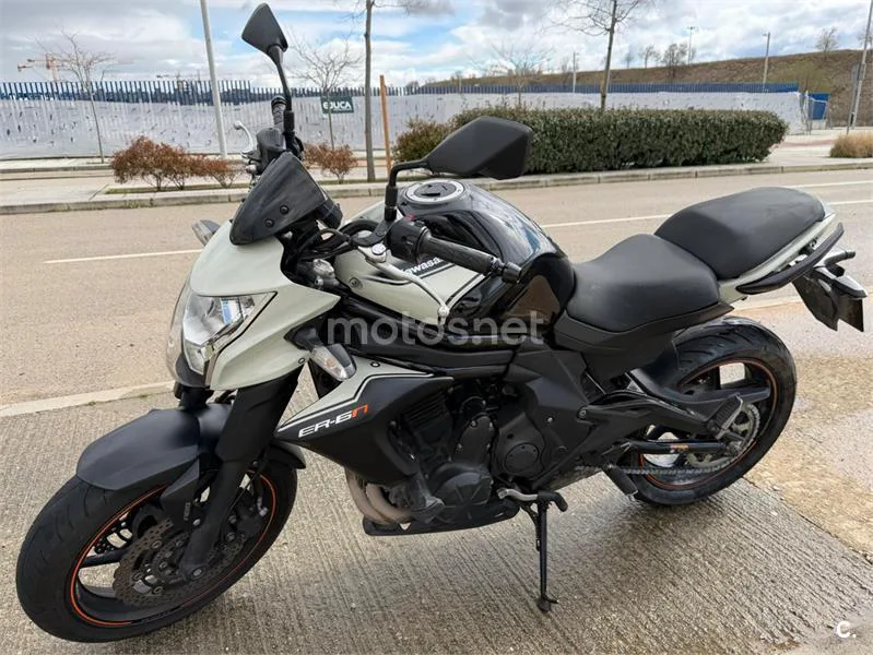 Kawasaki ER 6N – Vista 2