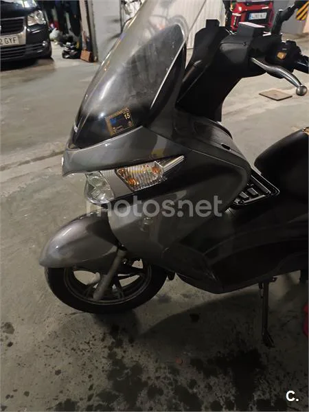 Suzuki Burgman 125 – Vista 2
