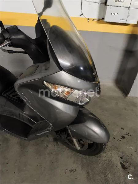 Suzuki Burgman 125 – Vista 3