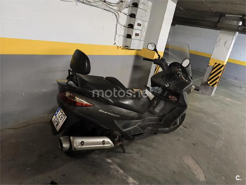 Suzuki Burgman 125 – Vista 4