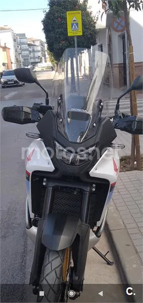 Honda XL 750 Transalp – Vista 8