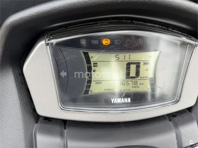Yamaha NMAX – Vista 3