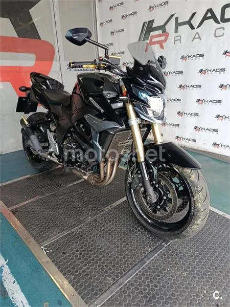 Suzuki GSR 750 – Vista 5