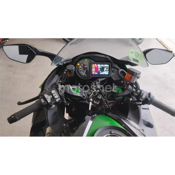 Kawasaki Ninja H2 – Vista 8