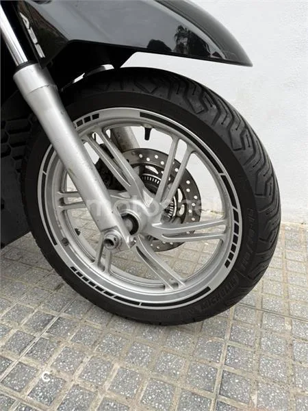 Honda SH300i – Vista 13