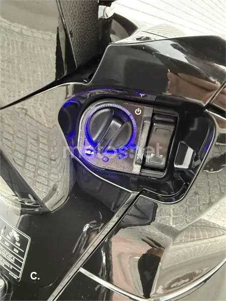 Honda SH300i – Vista 14