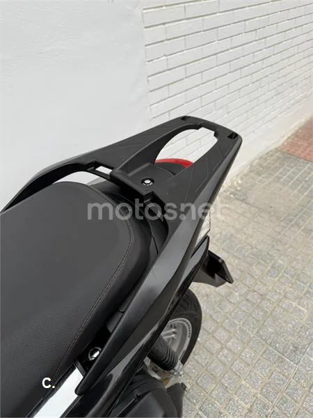 Honda SH300i – Vista 15