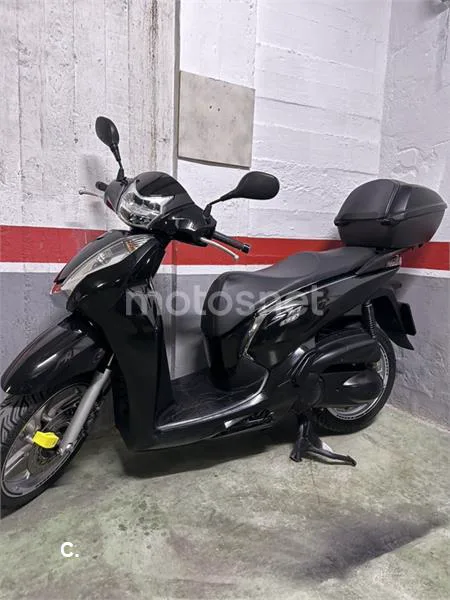 Honda SH300i – Vista 19