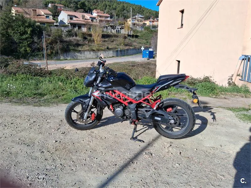 Benelli BN 125 – Vista 3