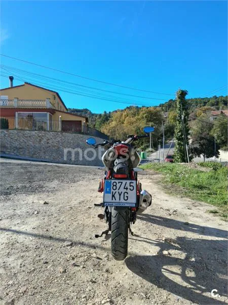 Benelli BN 125 – Vista 4