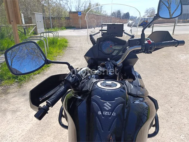 Suzuki V-Strom 650 XT – Vista 11