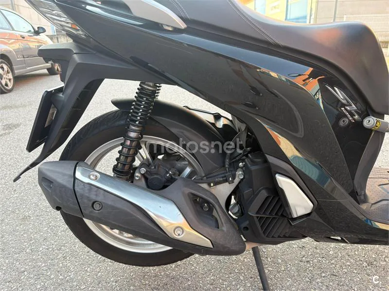 Honda SH125i – Vista 6