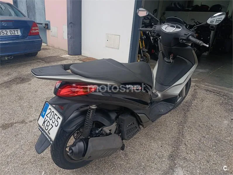 Piaggio Medley – Vista 3