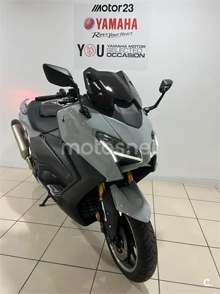 Yamaha TMAX – Vista 5