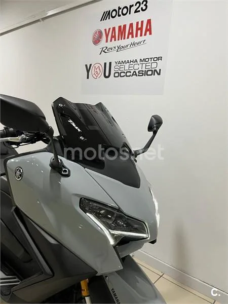 Yamaha TMAX – Vista 6