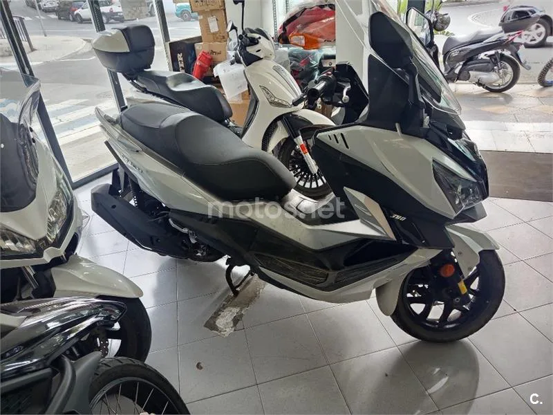 SYM Cruisym – Vista 8
