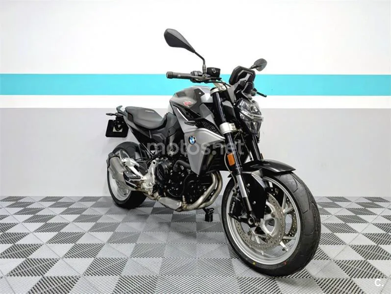 BMW F 900 R – Vista 3