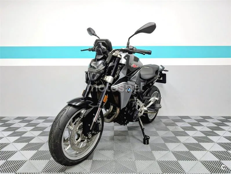 BMW F 900 R – Vista 4