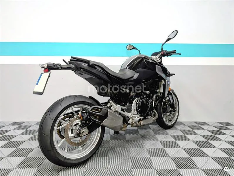 BMW F 900 R – Vista 7