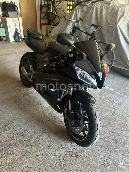 Yamaha R6 – Vista 4