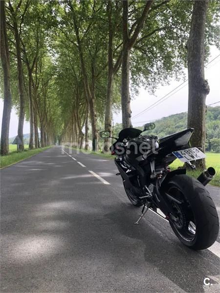 Yamaha R6 – Vista 9