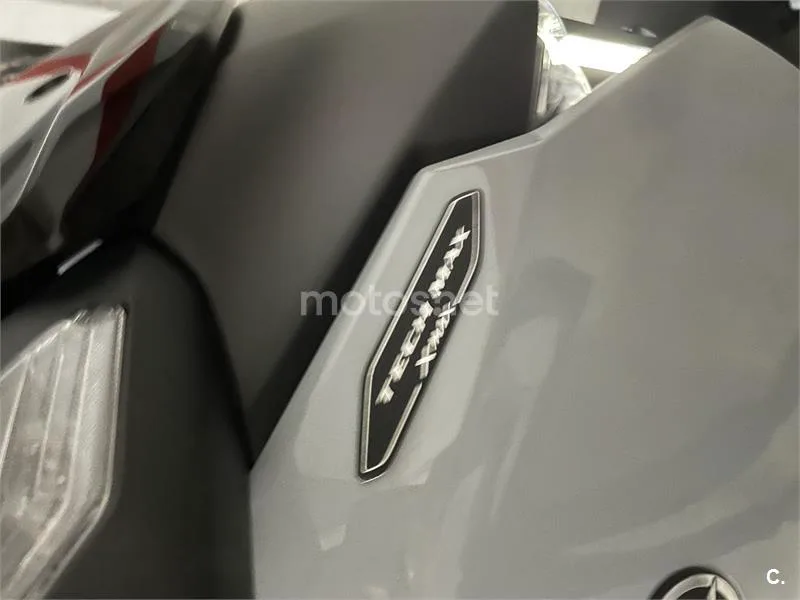 Yamaha XMAX 300 – Vista 14