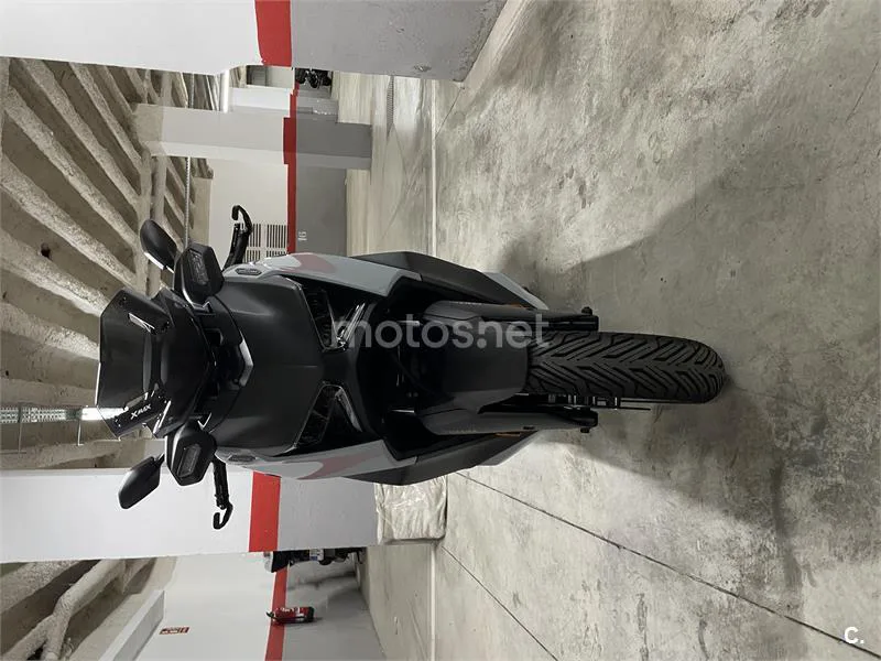 Yamaha XMAX 300 – Vista 3