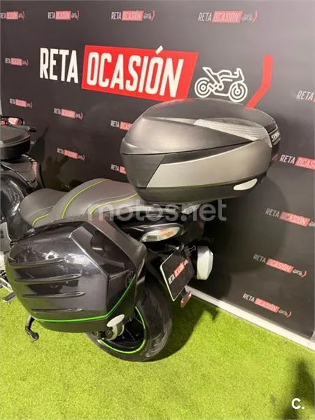 Kawasaki 1400GTR – Vista 5