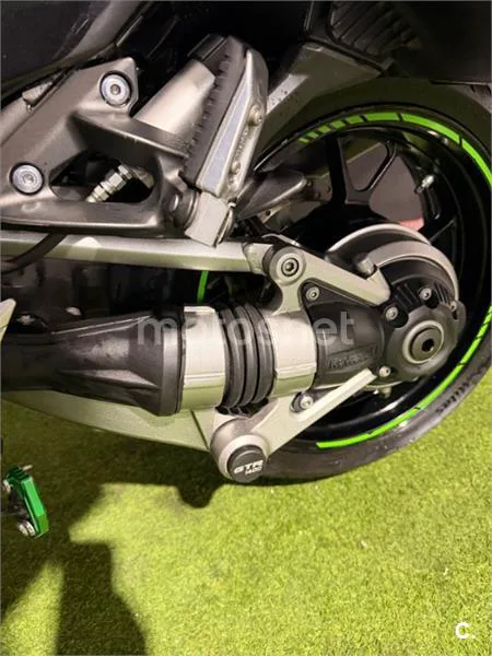 Kawasaki 1400GTR – Vista 7