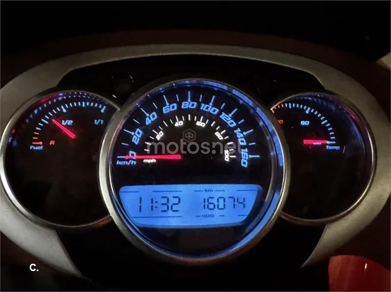 Piaggio Beverly Sport Touring 350 – Vista 4