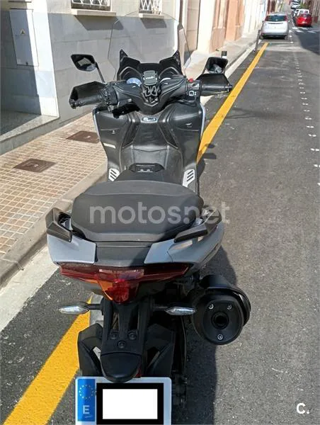 Yamaha TMAX 560 – Vista 3